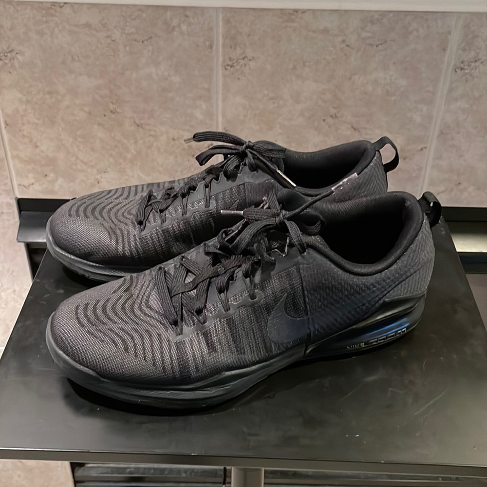 Men’s Nike Cross Trainers, Color: Black, Size: 12